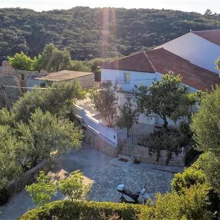 Am Berg Feriehus *